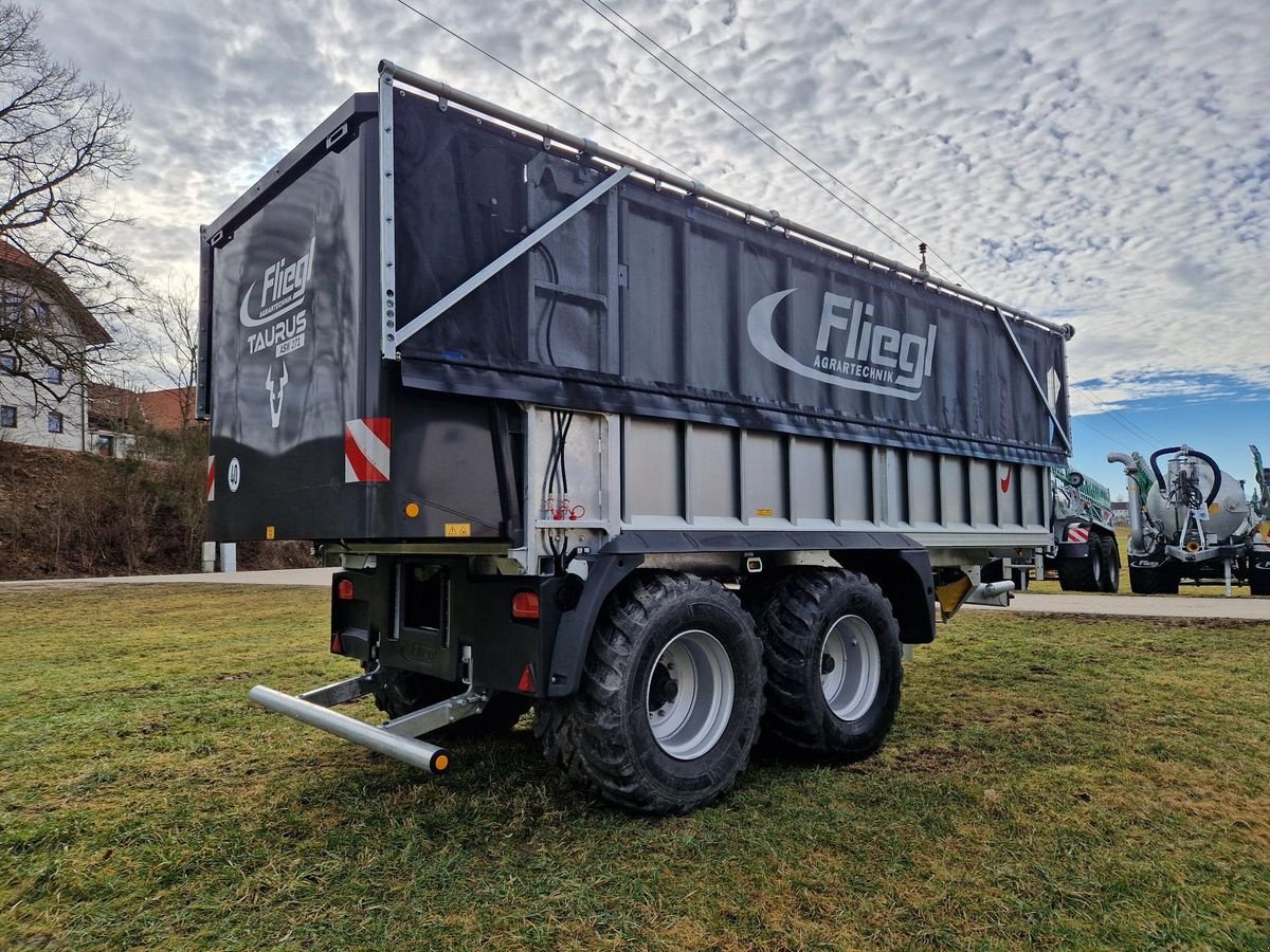 Abschiebewagen del tipo Fliegl ASW 271 TAURUS FOX, Neumaschine en Grünbach (Imagen 6)