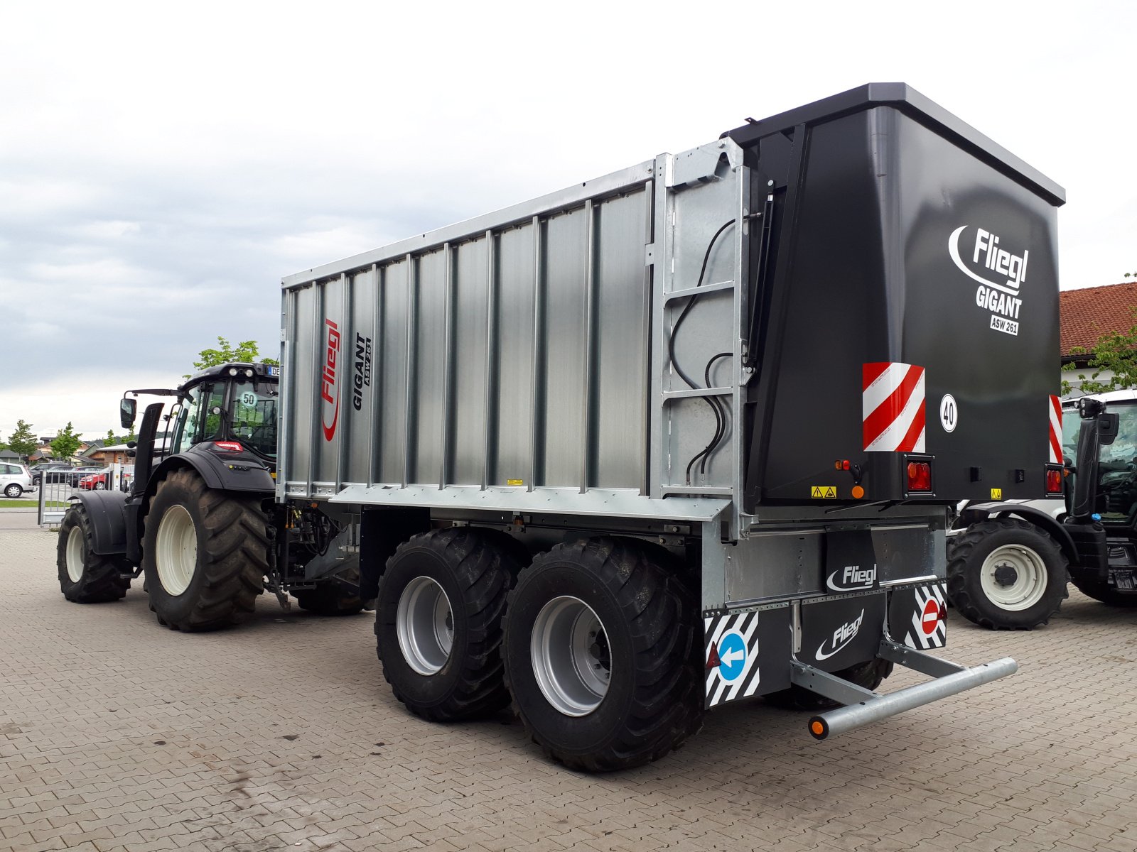 Abschiebewagen of the type Fliegl Gigant ASW 261, Neumaschine in Deggendorf (Picture 2)