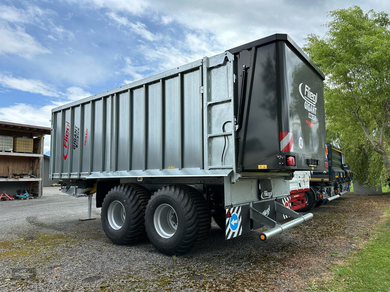 Abschiebewagen of the type Fliegl Gigant ASW 271 Abschiebewagen Silierwagen FIXPREIS ABVERKAUF, Neumaschine in Rankweil (Picture 8)