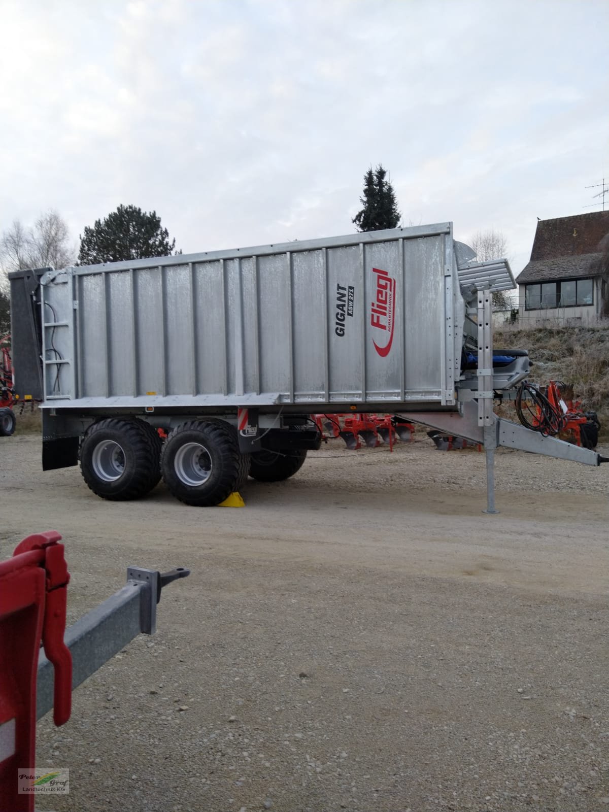 Abschiebewagen of the type Fliegl Gigant ASW 271 C, Neumaschine in Pegnitz-Bronn (Picture 1)