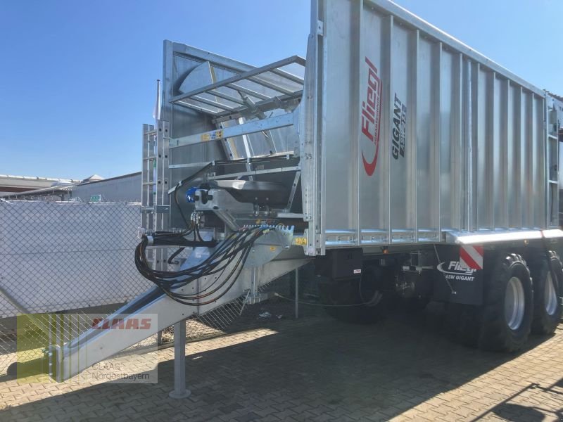 Abschiebewagen del tipo Fliegl GIGANT ASW 271 COMPACT FOX, Neumaschine en Schwandorf (Imagen 1)