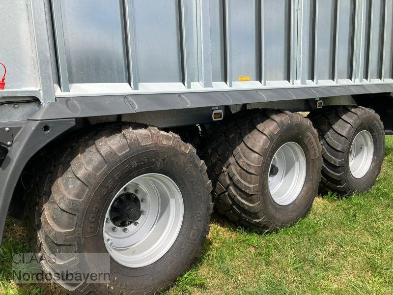 Abschiebewagen des Typs Fliegl GIGANT ASW 391 TAURUS FOX, Neumaschine in Altenstadt a.d. Waldnaab (Bild 8)