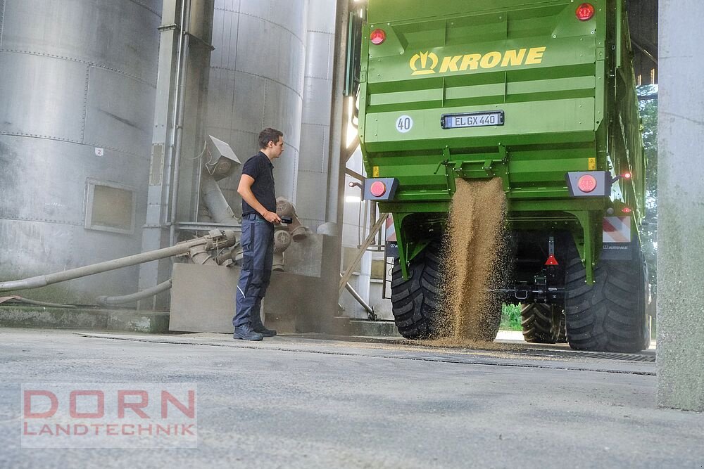 Abschiebewagen van het type Krone GX 440, Neumaschine in Bruckberg (Foto 5)