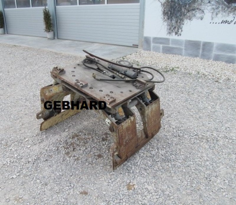 Anbaugerät of the type Sonstige Ballenklammer Staplerklammer mit Drehmotor Holzgreifer Ballenzange, Gebrauchtmaschine in Großschönbrunn (Picture 8)