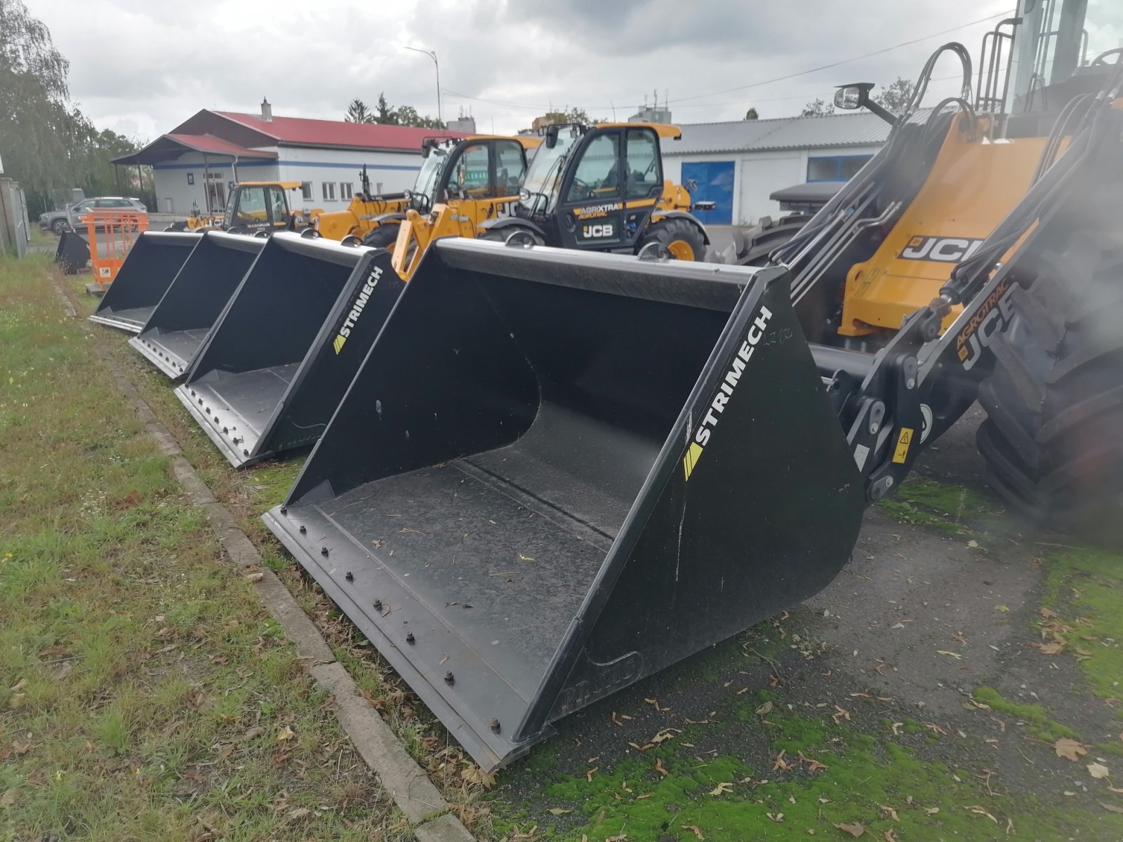 Anbaugerät del tipo Strimech Lžíce a jiné, Neumaschine In Roudnice nad Labem (Immagine 5)