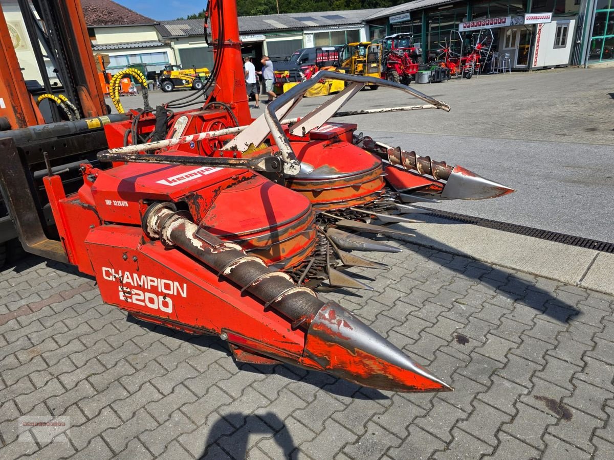 Anbauhäcksler & Anhängehäcksler van het type Kemper Champion 2200 TOP Einzug NEU Drehkranz+Messer NE, Gebrauchtmaschine in Tarsdorf (Foto 29)