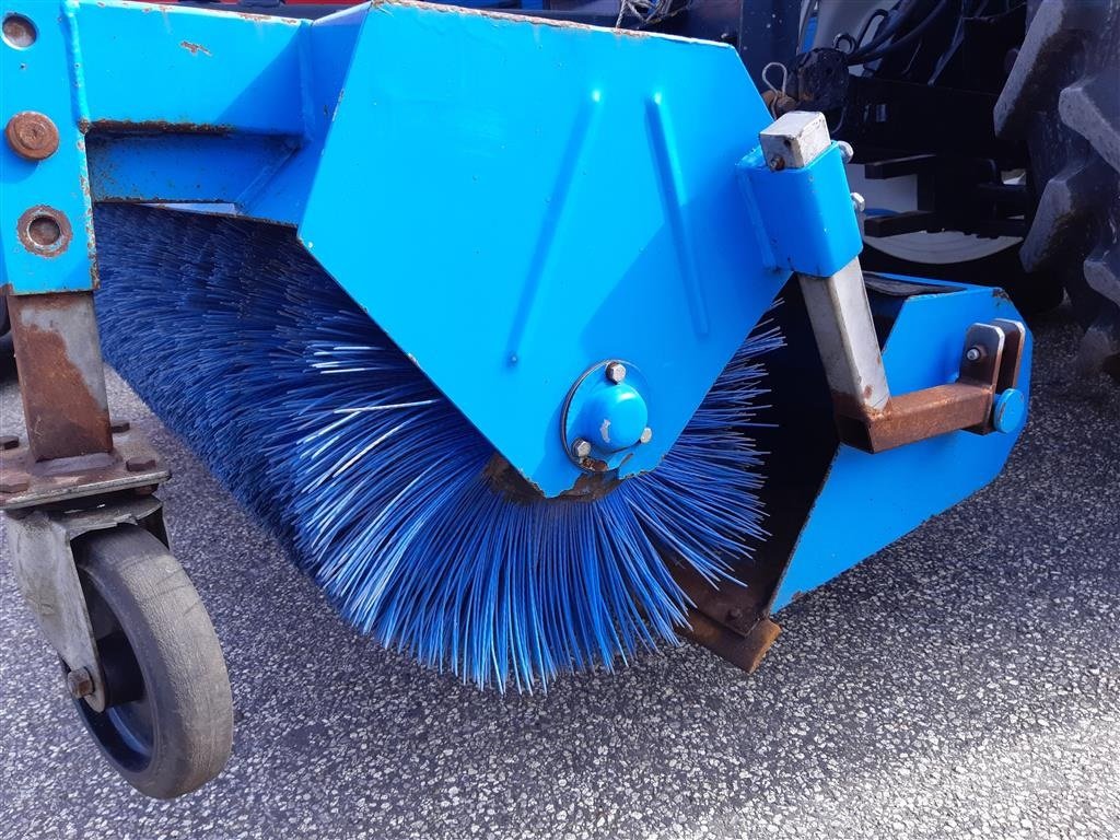 Anbaukehrmaschine van het type Fliegl Kost for trepunktsophæng hydr. sving og opsamlerkasse, Gebrauchtmaschine in Suldrup (Foto 3)