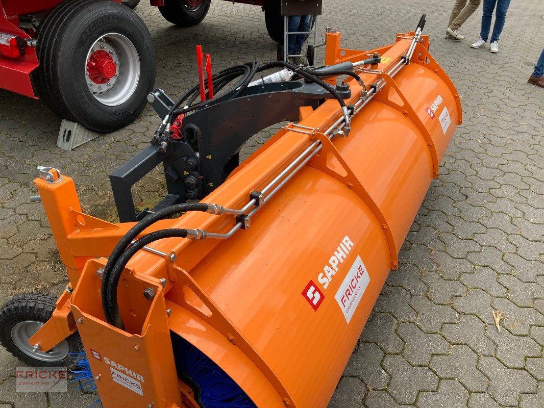 Anbaukehrmaschine van het type Saphir SKM 28 Kehrmaschine, Neumaschine in Bockel - Gyhum (Foto 6)