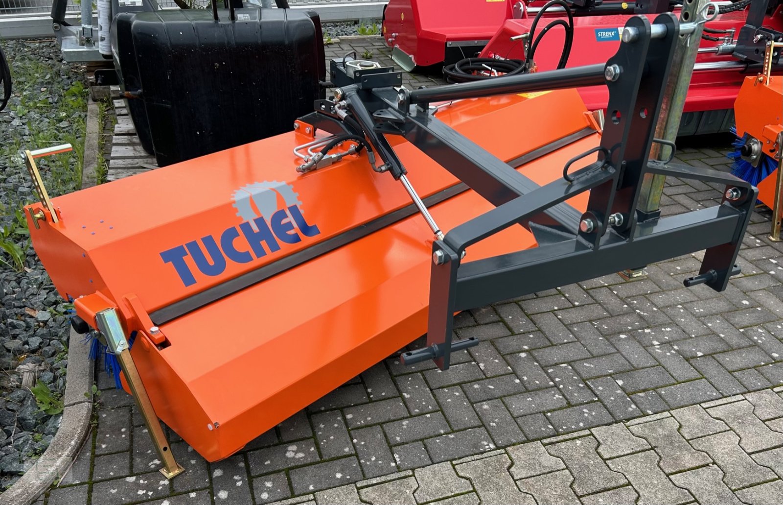 Anbaukehrmaschine tipa Tuchel ECO PRO 230, Neumaschine u Büttelborn (Slika 2)