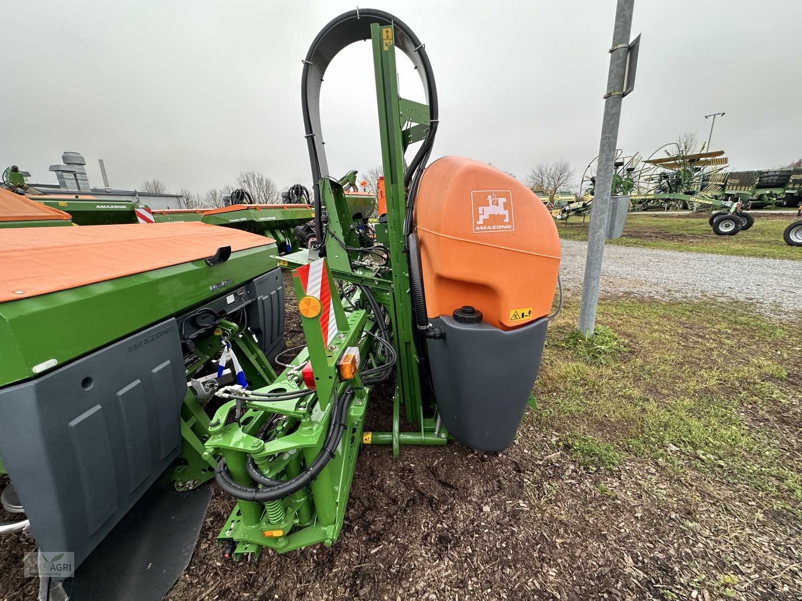 Anbauspritze des Typs Amazone UF 901, Neumaschine in Vöhringen (Bild 3)