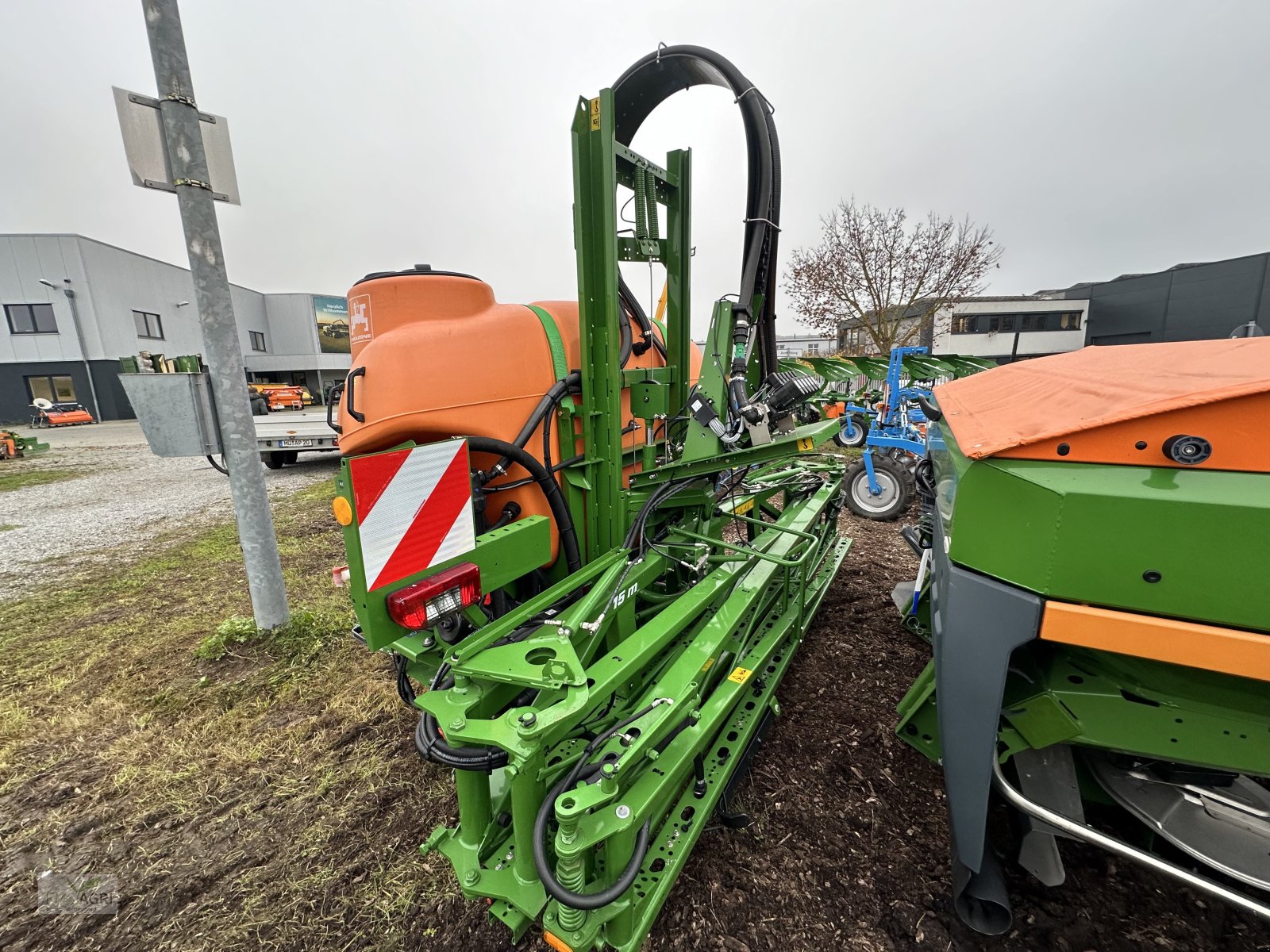 Anbauspritze des Typs Amazone UF 901, Neumaschine in Vöhringen (Bild 4)