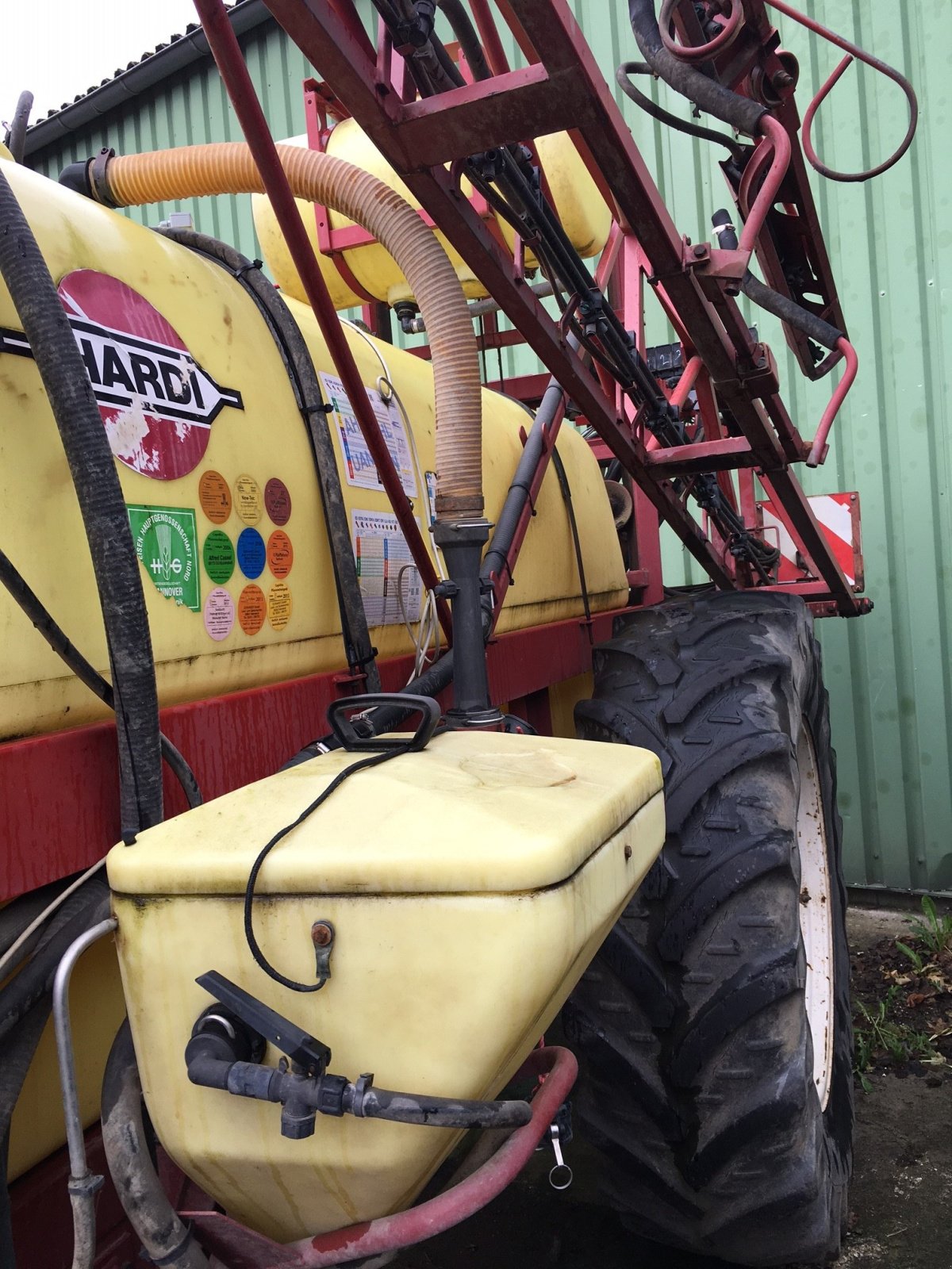 Anbauspritze van het type Hardi 3500, Gebrauchtmaschine in Gadenstedt (Foto 4)