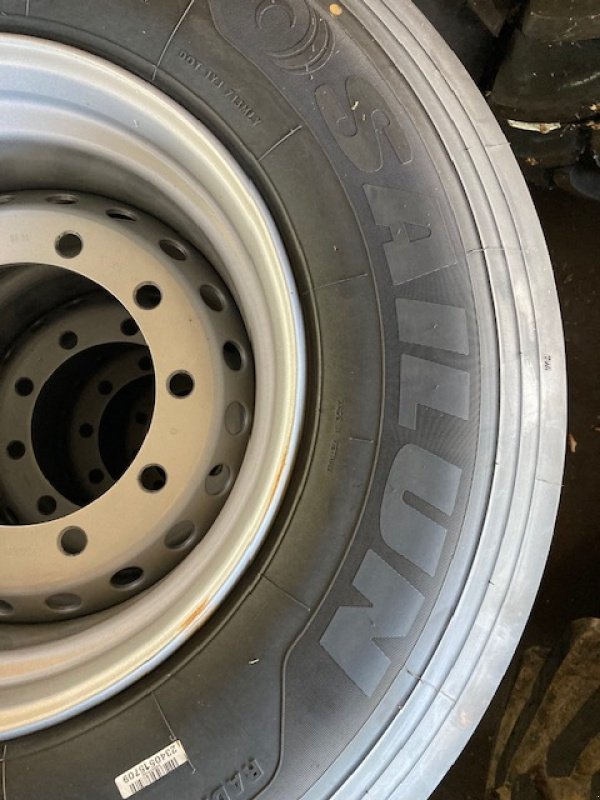 Anhänger tip Brantner Räder 4x 385/65 R22.5 LKW neu, Neumaschine in Gudensberg (Poză 2)