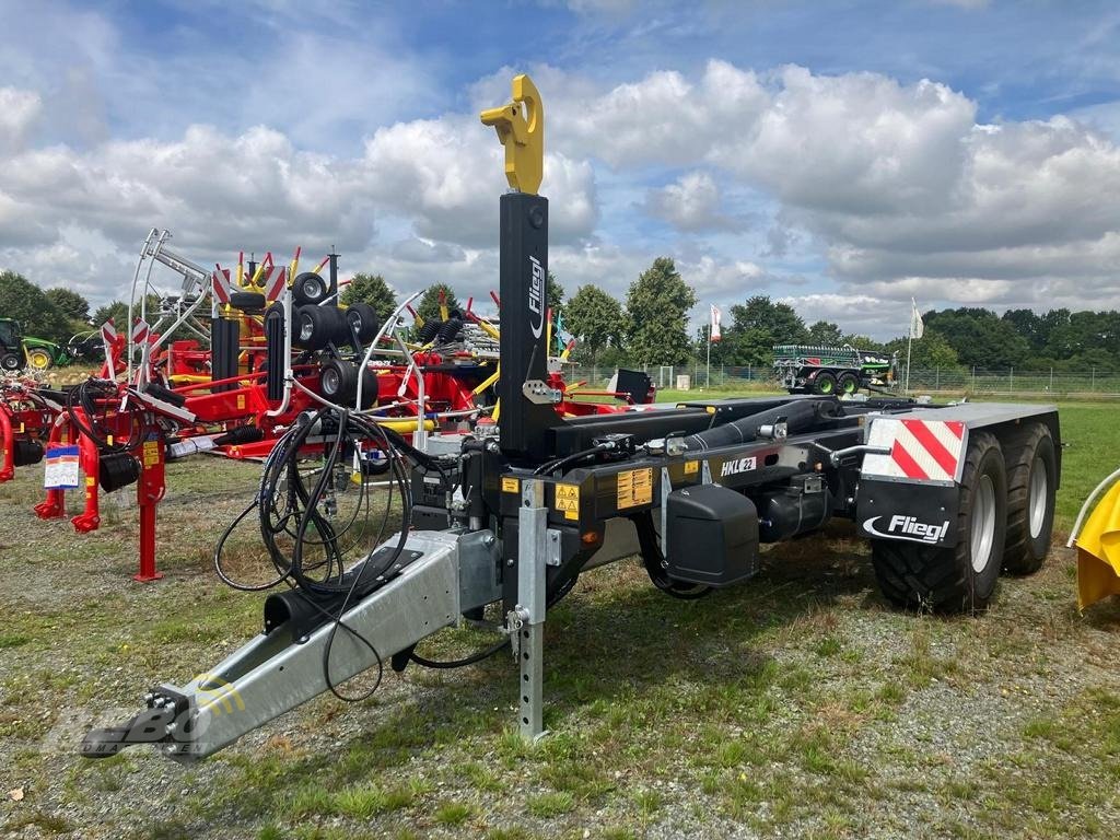 Anhänger des Typs Fliegl HKL 22, Neumaschine in Dätgen (Bild 2)