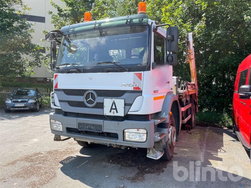 Anhänger tipa Mercedes-Benz 952.50, Gebrauchtmaschine u Düsseldorf (Slika 1)