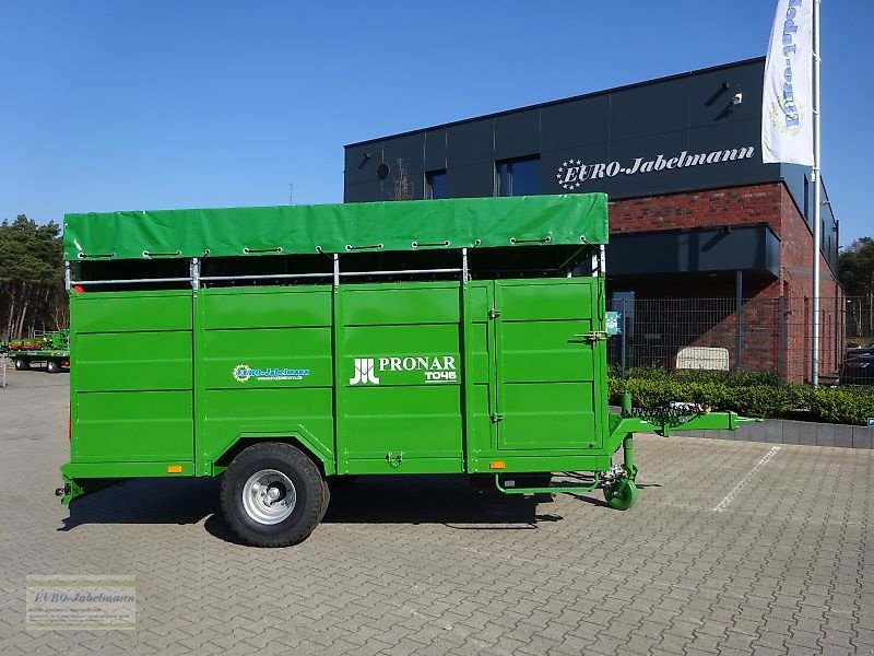 Anhänger typu PRONAR Viehtransportanhänger Kurier 46 mit Stahlbordwände, NEU, Neumaschine v Itterbeck (Obrázek 9)