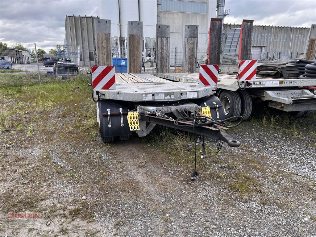 Anhänger typu Sonstige 3 Achs 3 Achs Tiefladeranhänger, wenig Benutzt, Gebrauchtmaschine w Schwebheim (Zdjęcie 4)