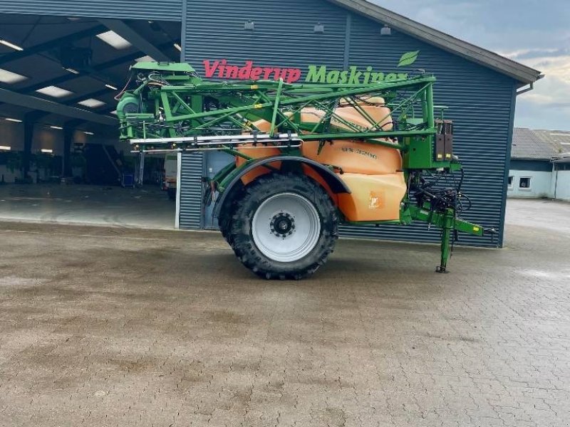 Anhängespritze van het type Amazone UX 3200, Gebrauchtmaschine in Vinderup