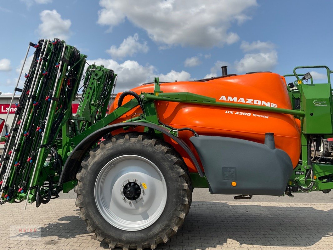 Anhängespritze van het type Amazone UX 4200 SPECIAL, Gebrauchtmaschine in Lippetal / Herzfeld (Foto 2)