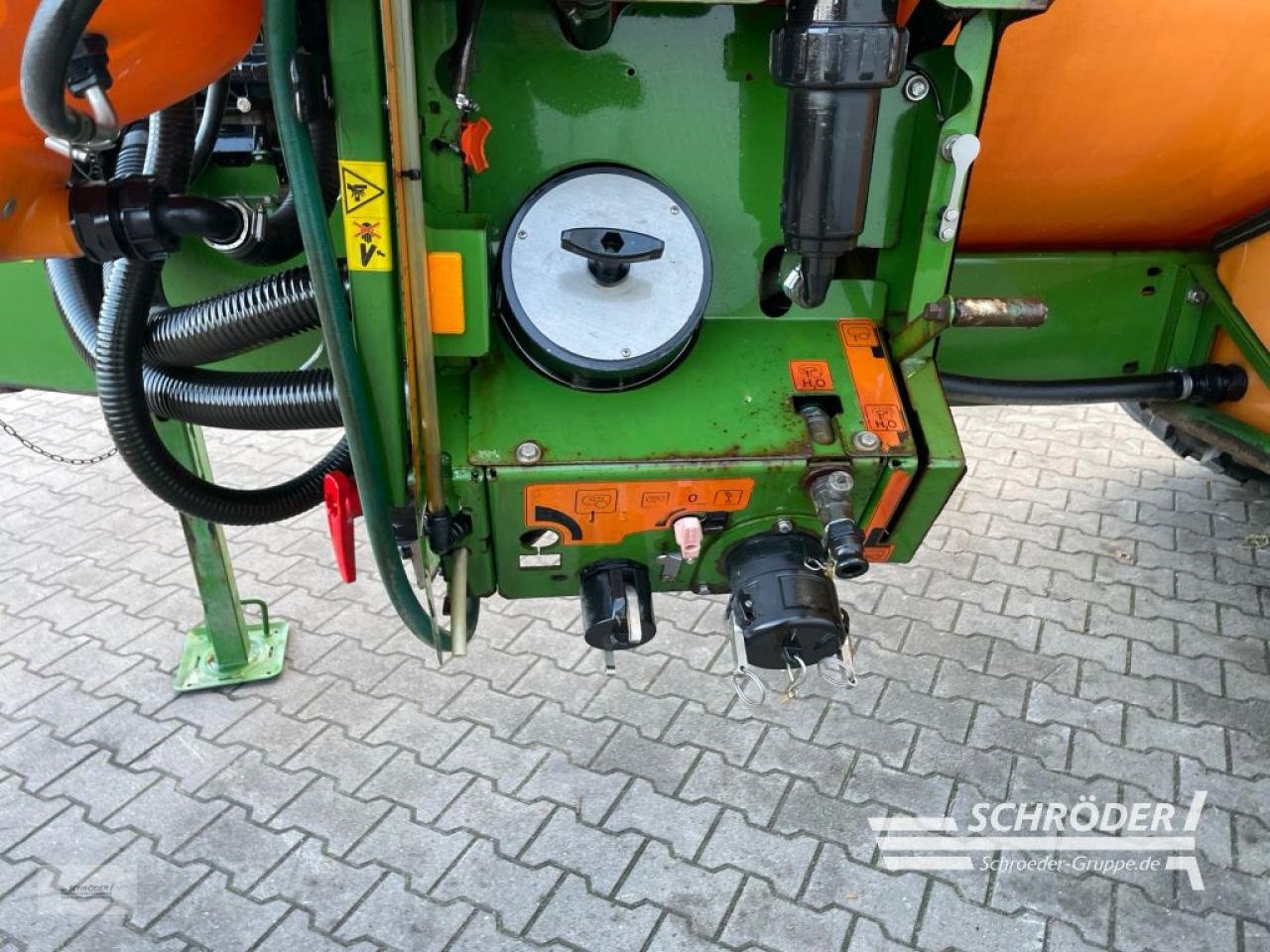 Anhängespritze des Typs Amazone UX 4200, Gebrauchtmaschine in Wildeshausen (Bild 11)