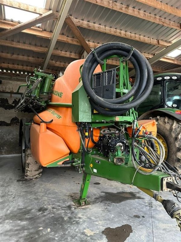 Anhängespritze des Typs Amazone UX 5200 Super GPS. 30 Meter bom. 5000 Liter tank. Ring til Ulrik på 0045-40255544. Jeg snakker Jysk, tysk og engelsk., Gebrauchtmaschine in Kolding (Bild 3)