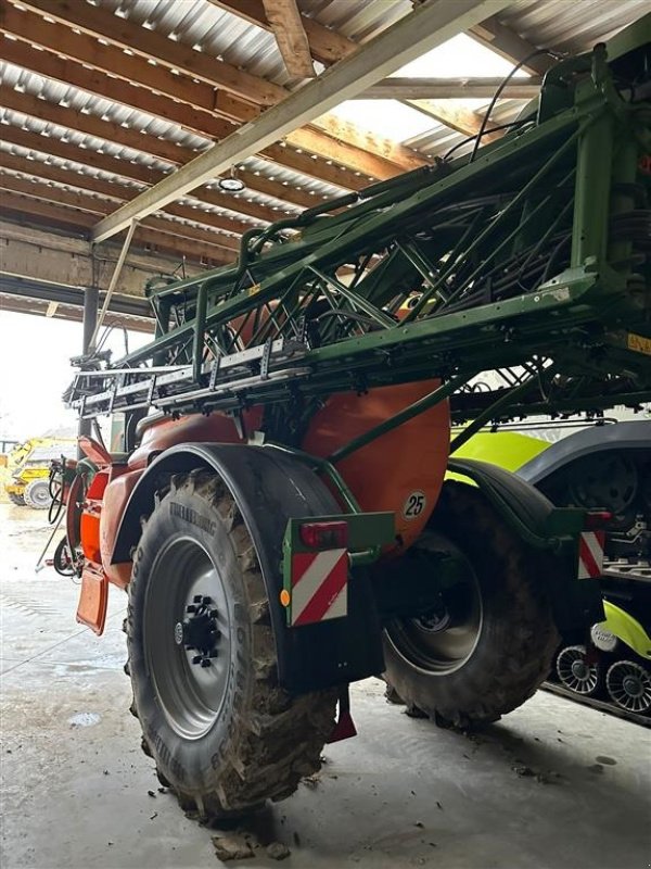 Anhängespritze от тип Amazone UX 5200 Super GPS. 30 Meter bom. 5000 Liter tank. Ring til Ulrik på 0045-40255544. Jeg snakker Jysk, tysk og engelsk., Gebrauchtmaschine в Kolding (Снимка 6)