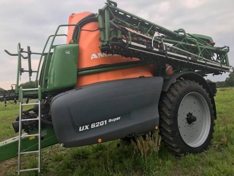 Anhängespritze des Typs Amazone UX 6201 Super, Gebrauchtmaschine in Kolding (Bild 2)