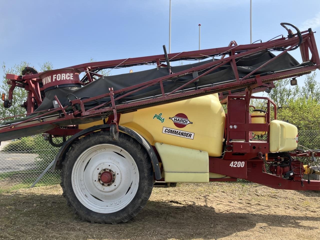 Anhängespritze tip Hardi COMMANDER 4200L, Gebrauchtmaschine in Viborg (Poză 2)