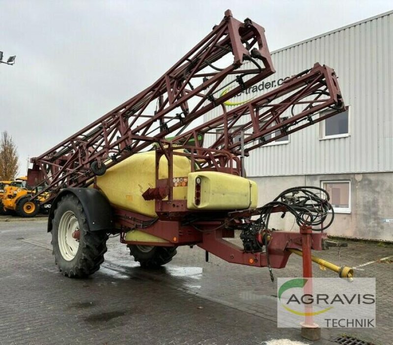 Anhängespritze van het type Hardi COMMANDER PLUS 4200 CM42F-HPZ 27, Gebrauchtmaschine in Calbe / Saale (Foto 8)