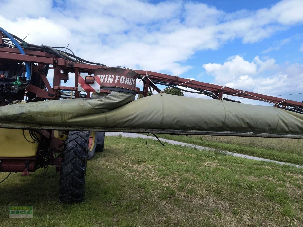 Anhängespritze van het type Hardi Commander Twin Force, Gebrauchtmaschine in Büren (Foto 3)