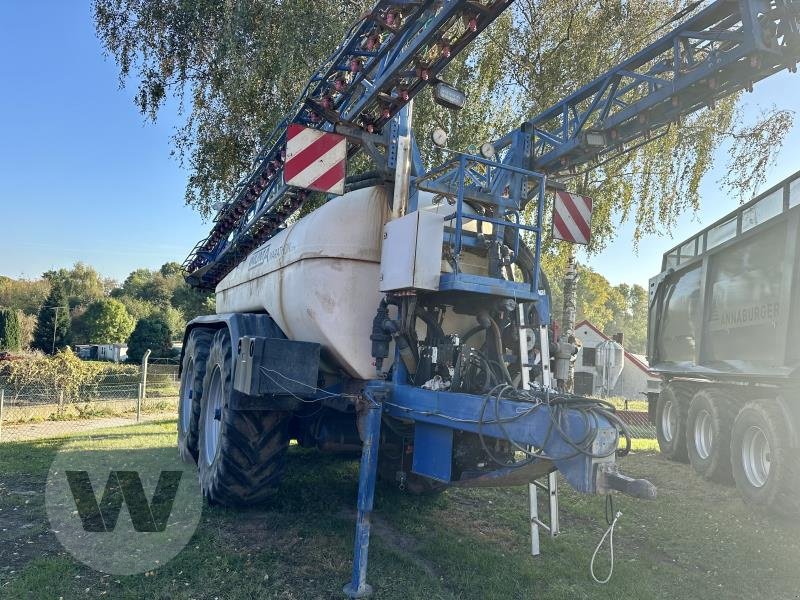 Anhängespritze des Typs Inuma FELDSPRITZE, Gebrauchtmaschine in Dedelow (Bild 2)