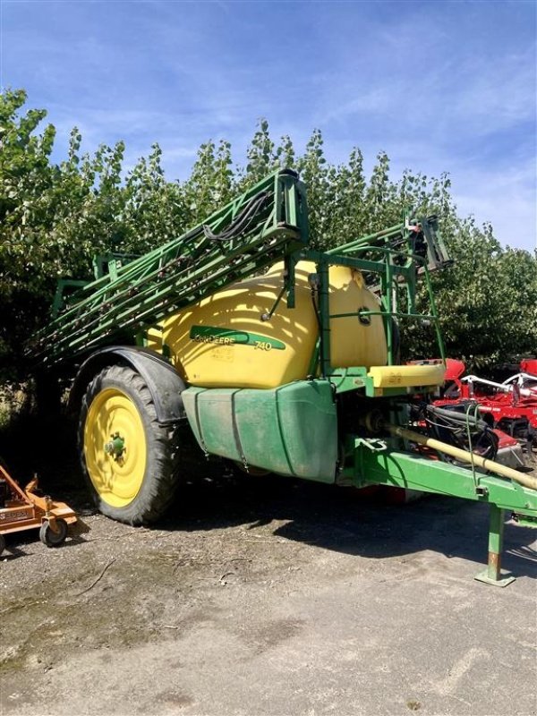 Anhängespritze des Typs John Deere 740  28 m, Gebrauchtmaschine in Søllested (Bild 1)