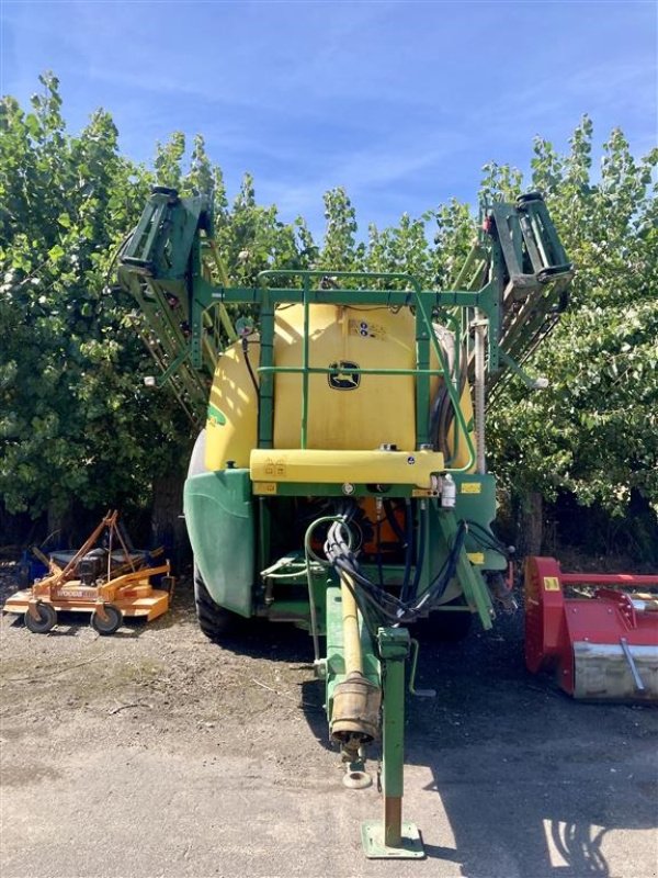 Anhängespritze tipa John Deere 740  28 m, Gebrauchtmaschine u Søllested (Slika 2)