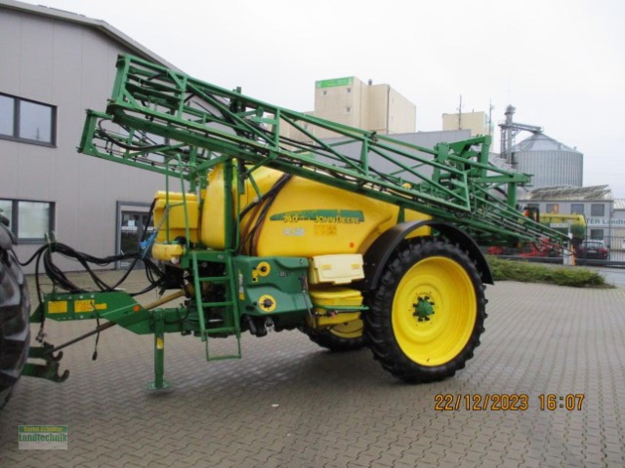 Anhängespritze typu John Deere 740, Gebrauchtmaschine w Büren (Zdjęcie 1)