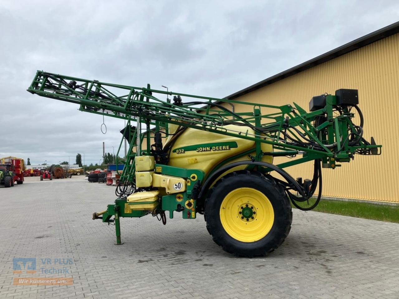 Anhängespritze типа John Deere 832, Gebrauchtmaschine в Osterburg (Фотография 2)