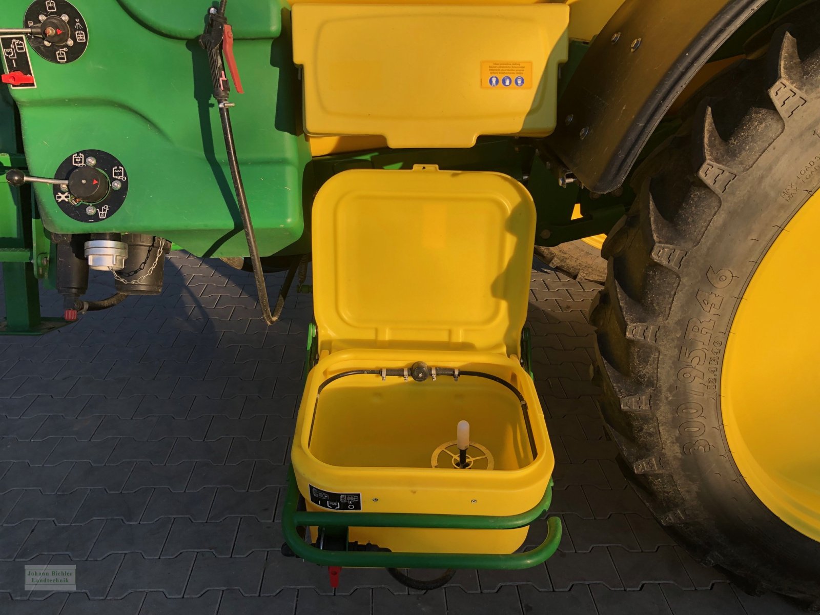 Anhängespritze typu John Deere M 732I, Gebrauchtmaschine v Unterneukirchen (Obrázek 13)