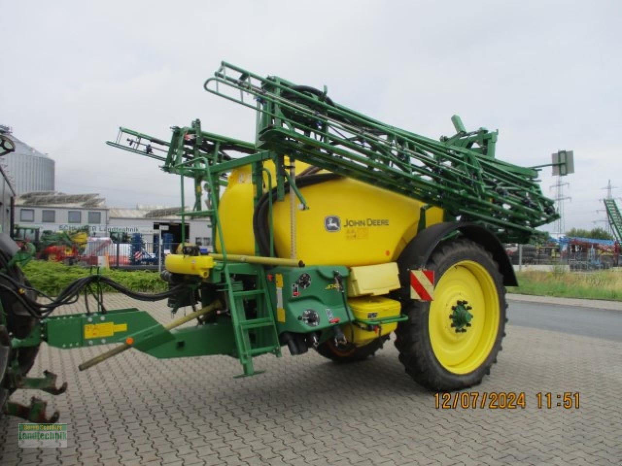 Anhängespritze του τύπου John Deere M740I, Gebrauchtmaschine σε Büren (Φωτογραφία 1)