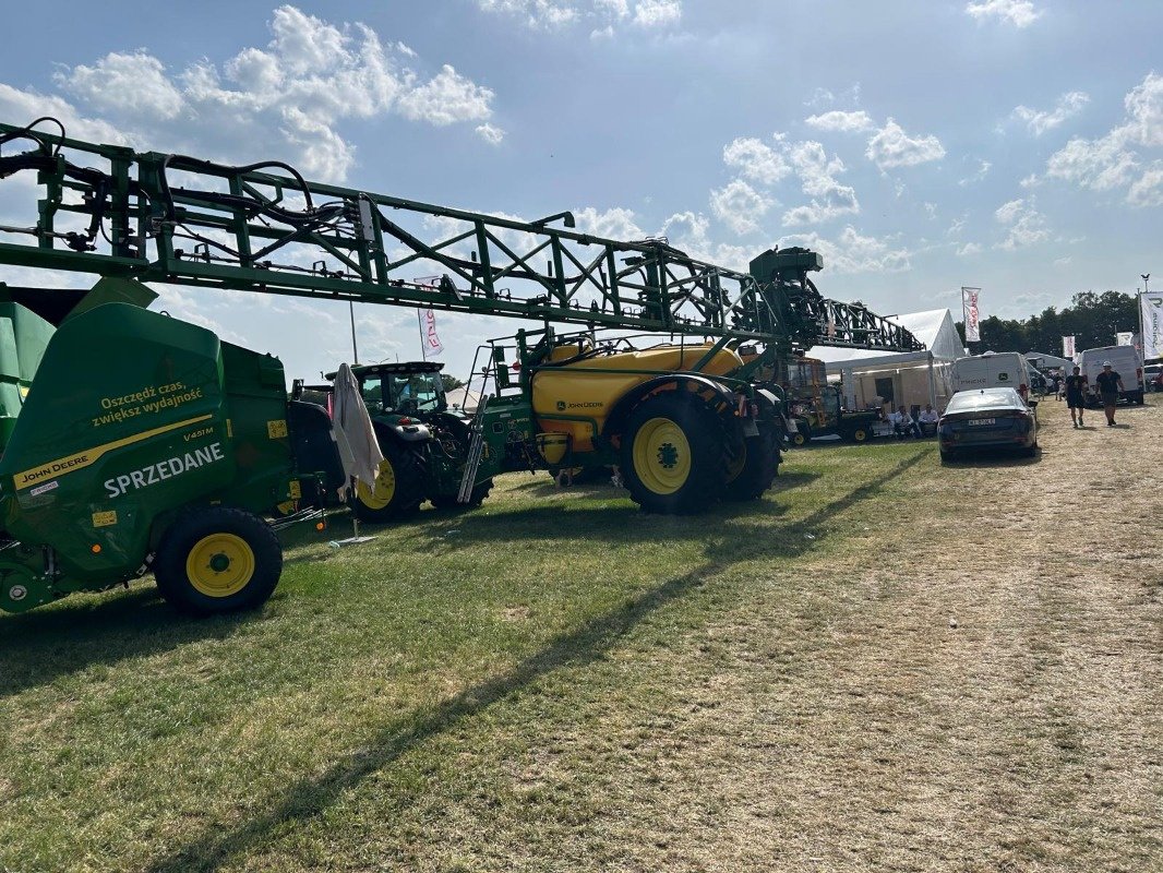 Anhängespritze Türe ait John Deere R952i, Neumaschine içinde Mrągowo (resim 10)