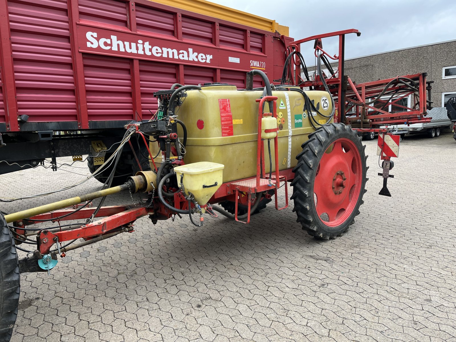 Anhängespritze des Typs Rau 2000 Liter 15 m, Gebrauchtmaschine in Konradsreuth (Bild 1)