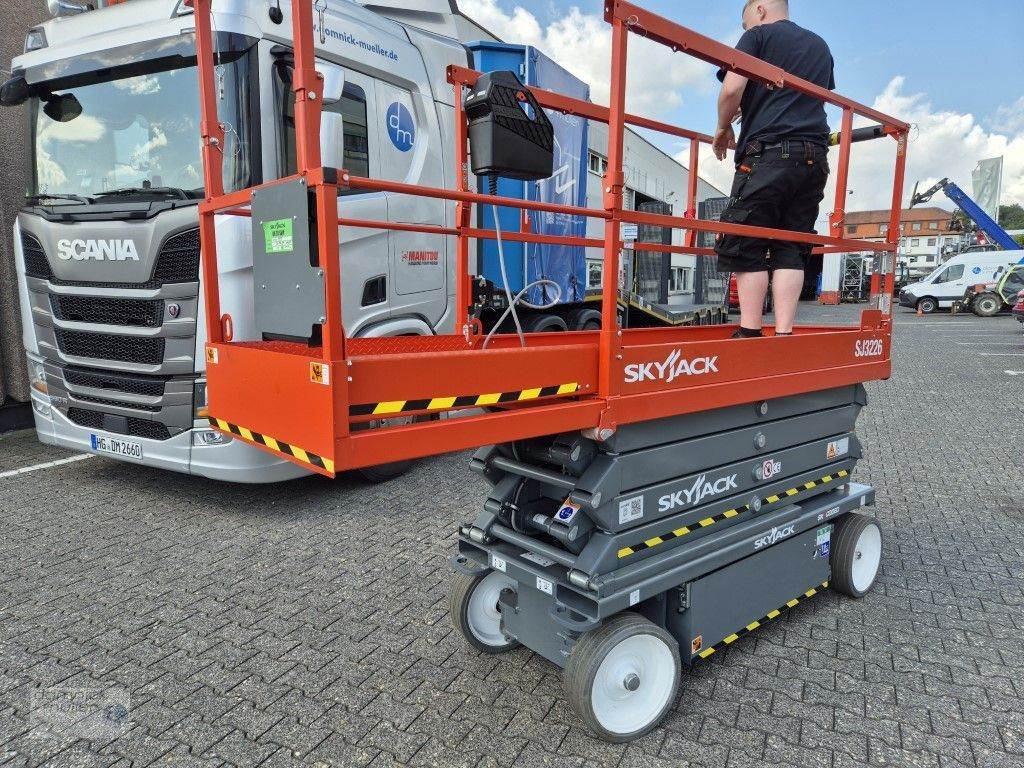 Arbeitsbühne Türe ait Skyjack SJ 3226, Gebrauchtmaschine içinde Friedrichsdorf (resim 5)