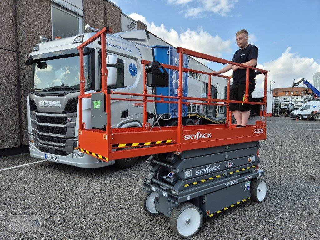 Arbeitsbühne van het type Skyjack SJ 3226, Gebrauchtmaschine in Friedrichsdorf (Foto 6)