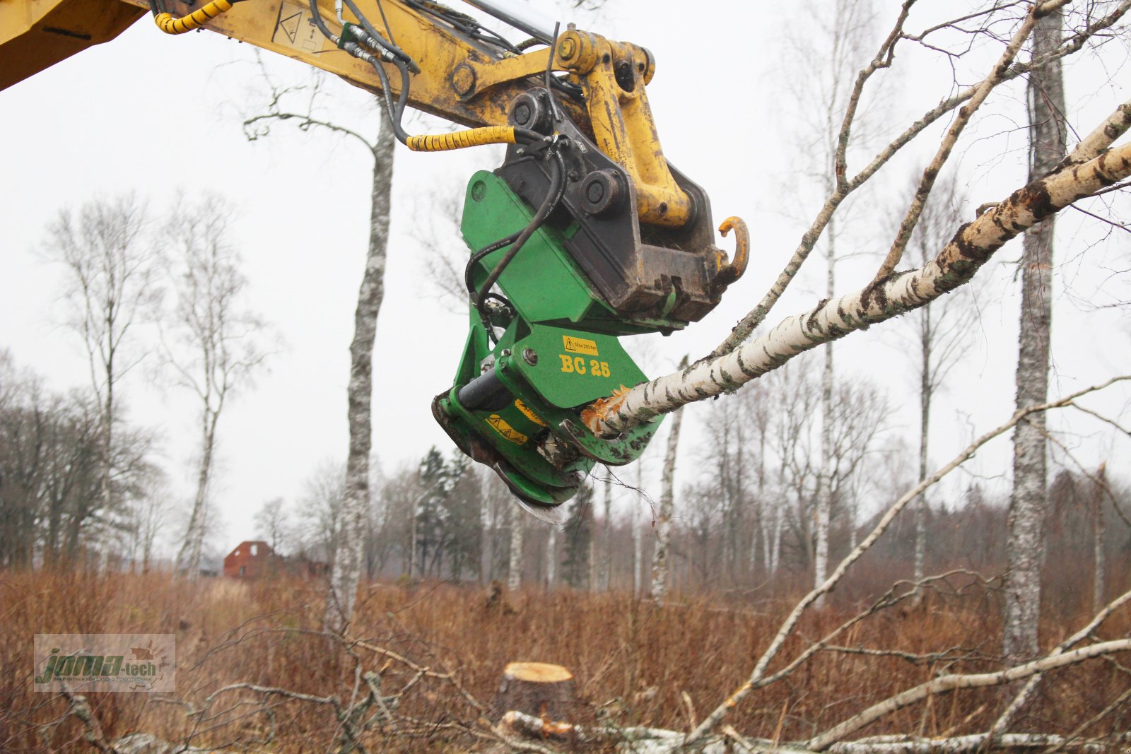 Astschere van het type Farma Farma Fällgreifer BC 18 oder BC25 ohne Tiltfunktion, Lieferbar mit oder ohne Baggeraufnahme, Neumaschine in Willebadessen (Foto 3)