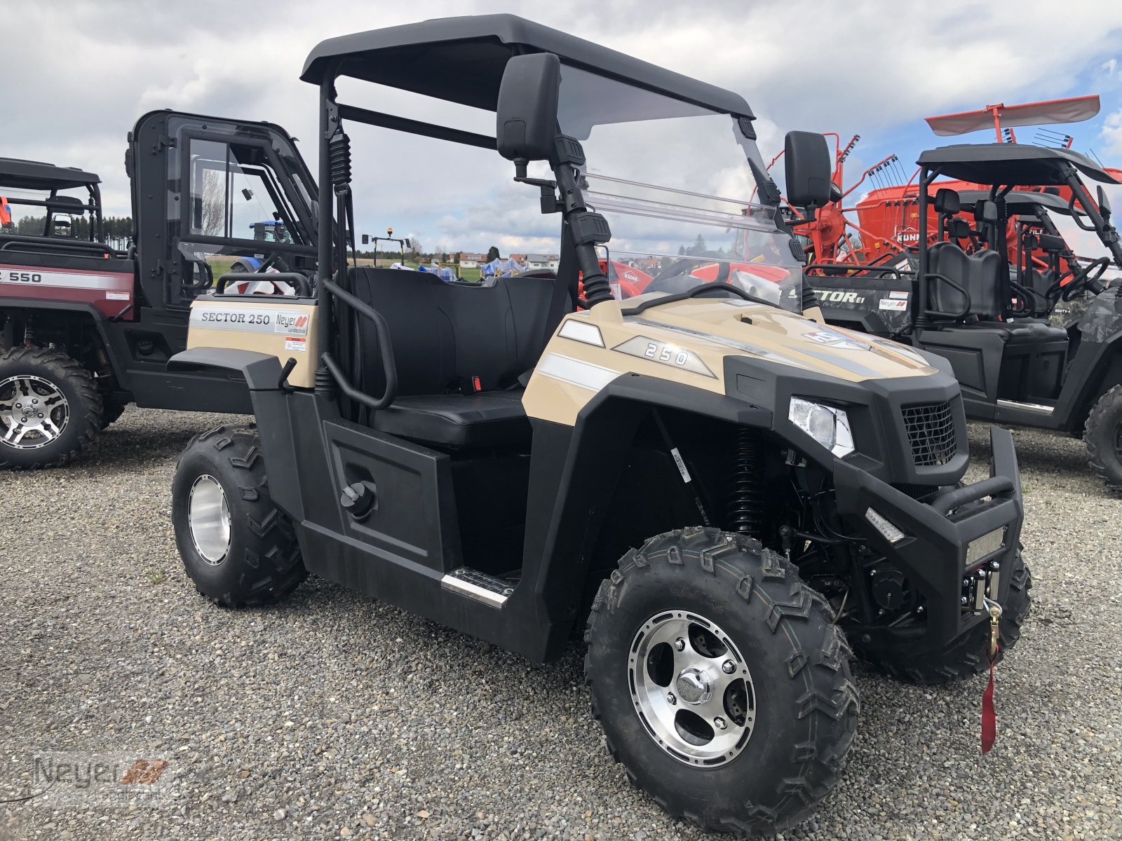 ATV & Quad du type Hisun SECTOR 250, Neumaschine en Bad Waldsee Mennisweiler (Photo 12)