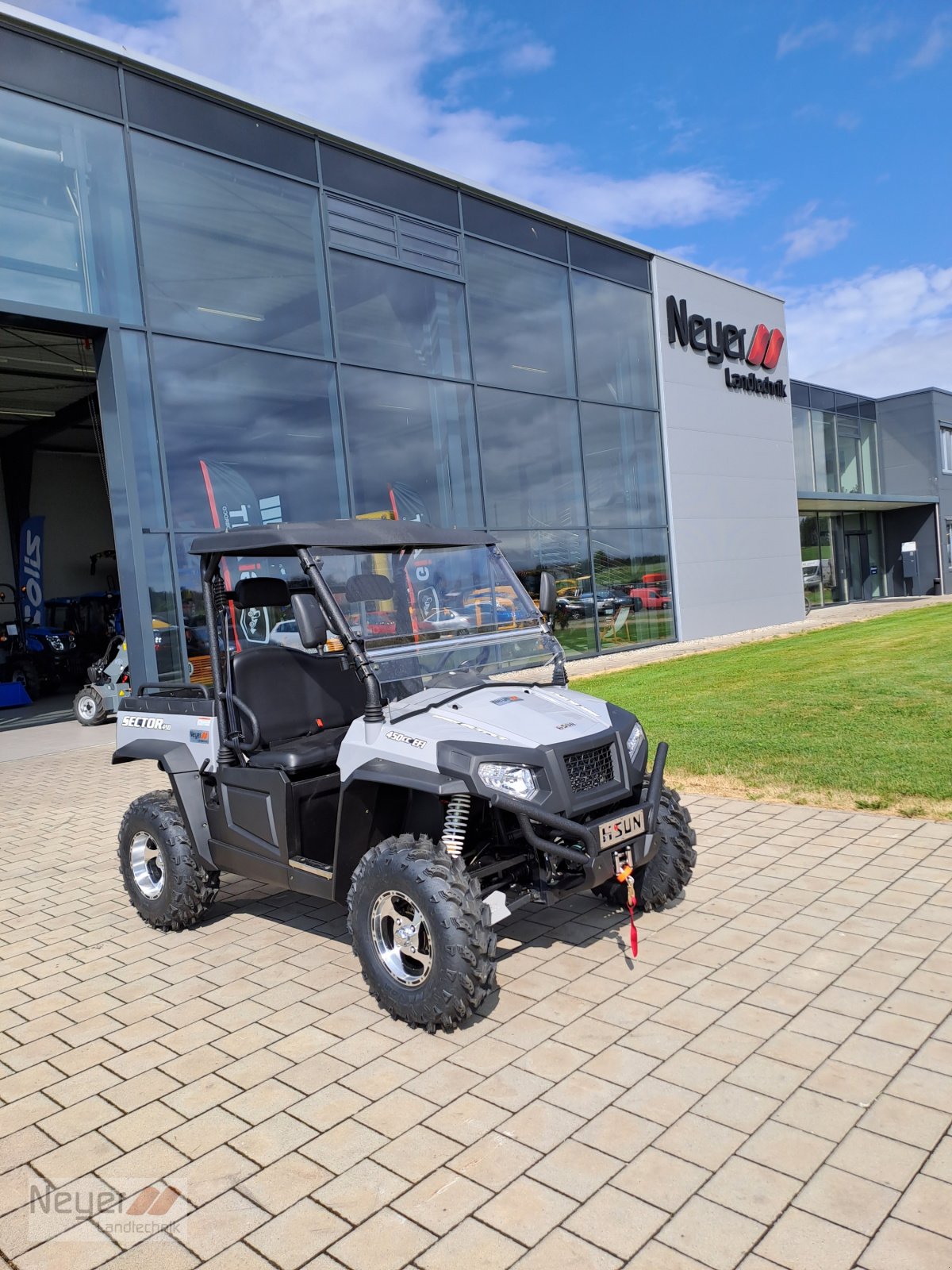 ATV & Quad of the type Hisun Sector 450, Neumaschine in Bad Waldsee Mennisweiler (Picture 1)