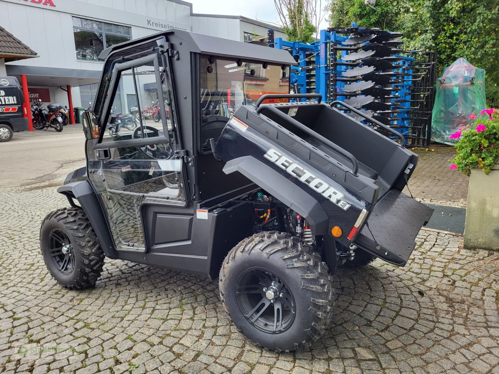 ATV & Quad van het type Hisun Sector E1 Elektro mit Kabine und Heizung + Straßenzulassung StVZO NEU UTV, Neumaschine in Feuchtwangen (Foto 4)