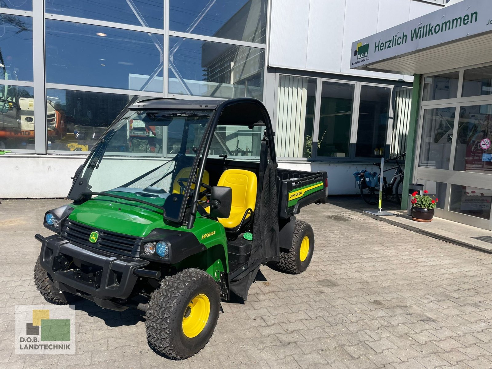 ATV & Quad of the type John Deere Gator HPX 815E, Neumaschine in Regensburg (Picture 1)