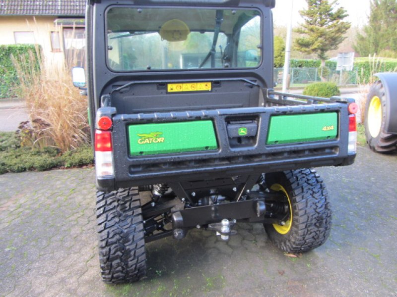 ATV & Quad des Typs John Deere Gator XUV 865M, Neumaschine in Achern (Bild 3)