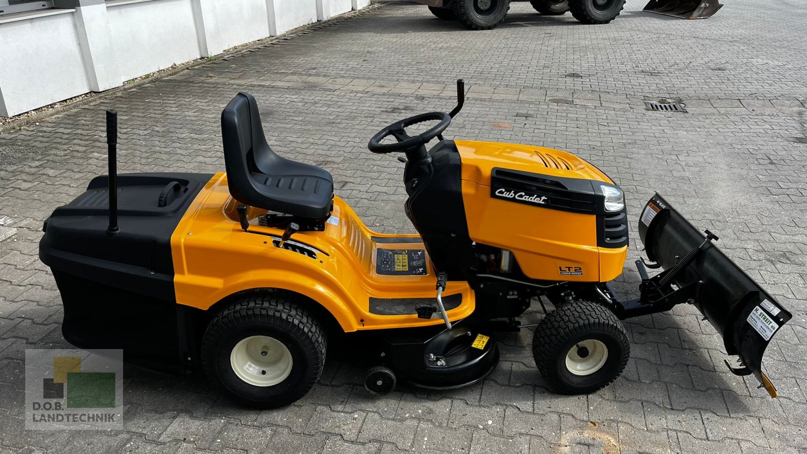 Aufsitzmäher типа Cub Cadet LT2 NR92, Gebrauchtmaschine в Regensburg (Фотография 7)