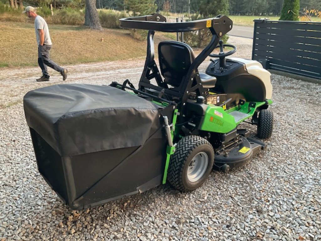 Aufsitzmäher typu Etesia MK 124, Gebrauchtmaschine w VERNOUX EN VIVARAIS (Zdjęcie 3)