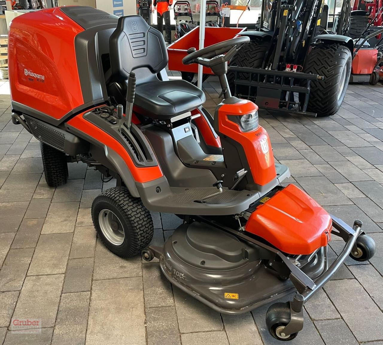 Aufsitzmäher du type Husqvarna RC 318 T Rider mit Combi 301, Gebrauchtmaschine en Nordhausen OT Hesserode (Photo 1)